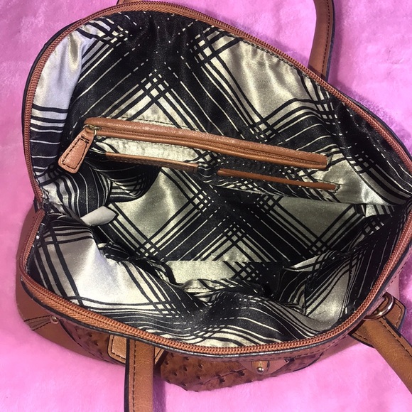 Beautiful London Fog Ostrich print Purse - Picture 5 of 7